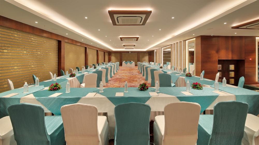 Golden Tulip Essential Jaipur Ξενοδοχείο Εξωτερικό φωτογραφία