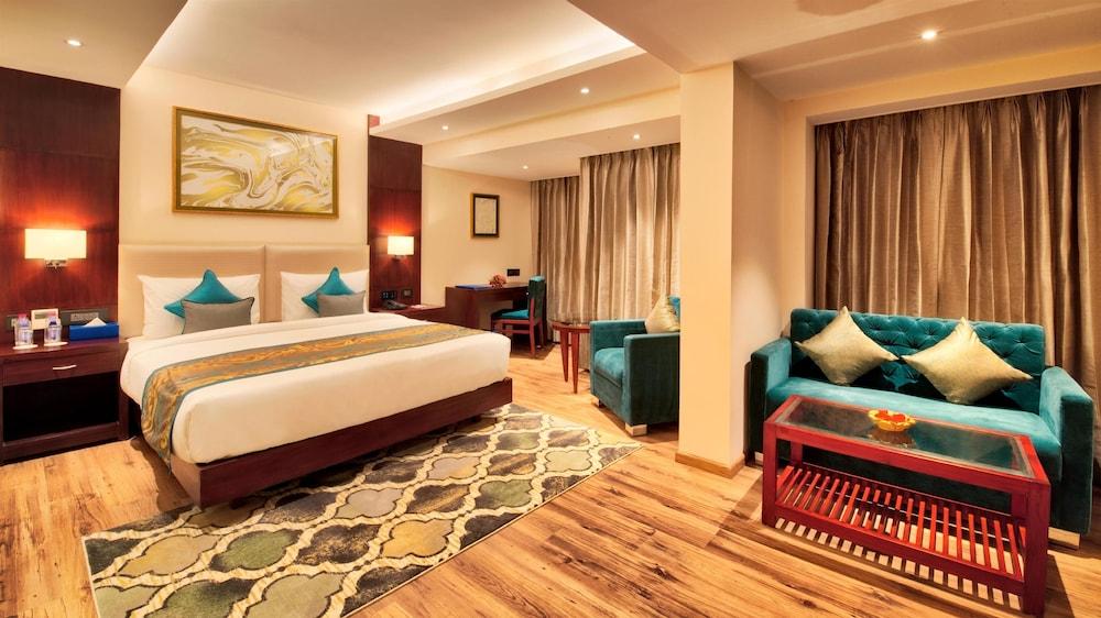 Golden Tulip Essential Jaipur Ξενοδοχείο Εξωτερικό φωτογραφία