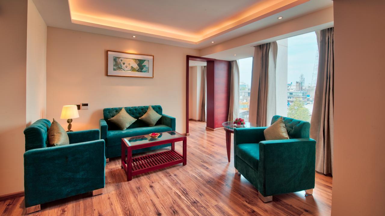Golden Tulip Essential Jaipur Ξενοδοχείο Εξωτερικό φωτογραφία