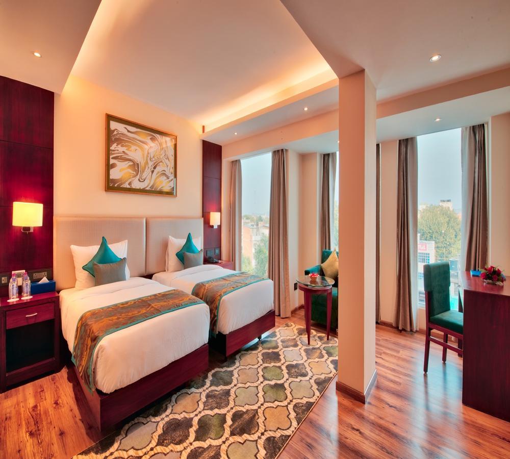 Golden Tulip Essential Jaipur Ξενοδοχείο Εξωτερικό φωτογραφία