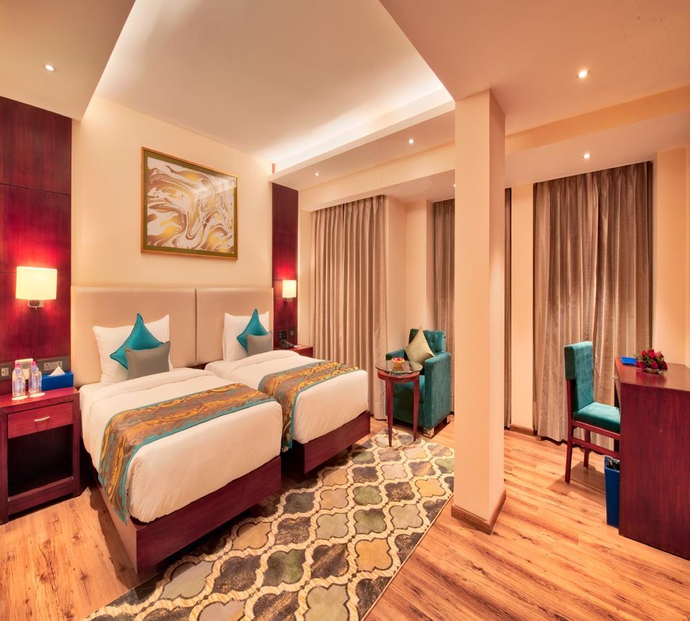 Golden Tulip Essential Jaipur Ξενοδοχείο Εξωτερικό φωτογραφία