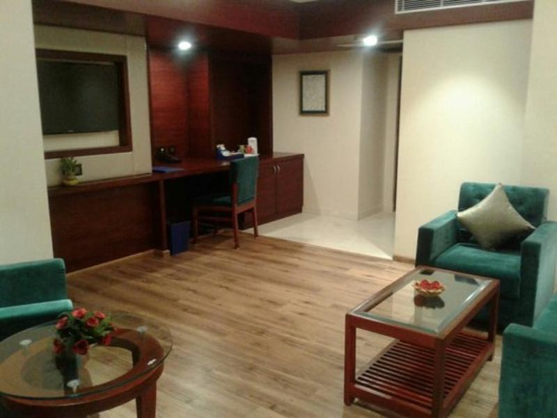 Golden Tulip Essential Jaipur Ξενοδοχείο Εξωτερικό φωτογραφία