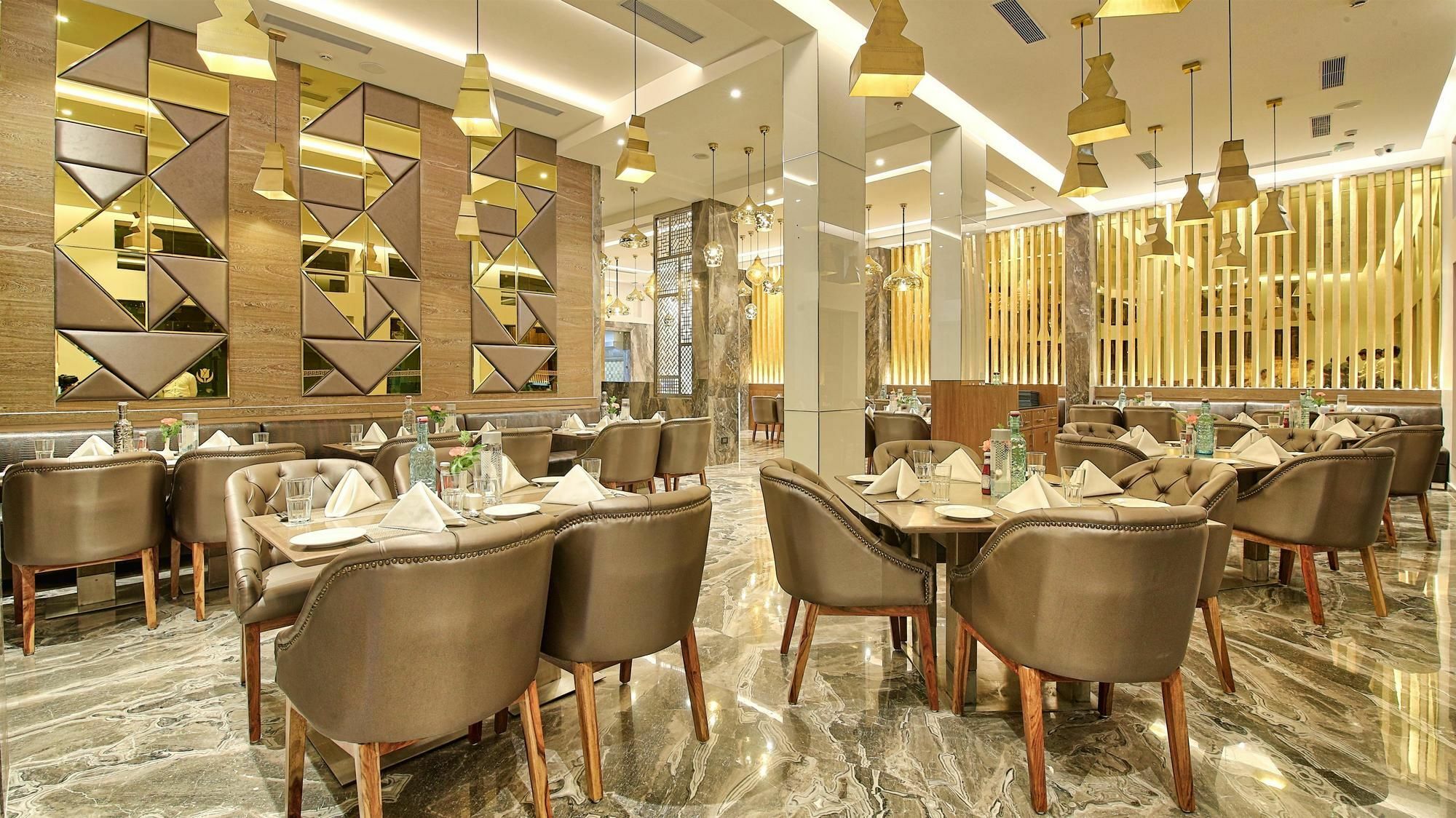 Golden Tulip Essential Jaipur Ξενοδοχείο Εξωτερικό φωτογραφία