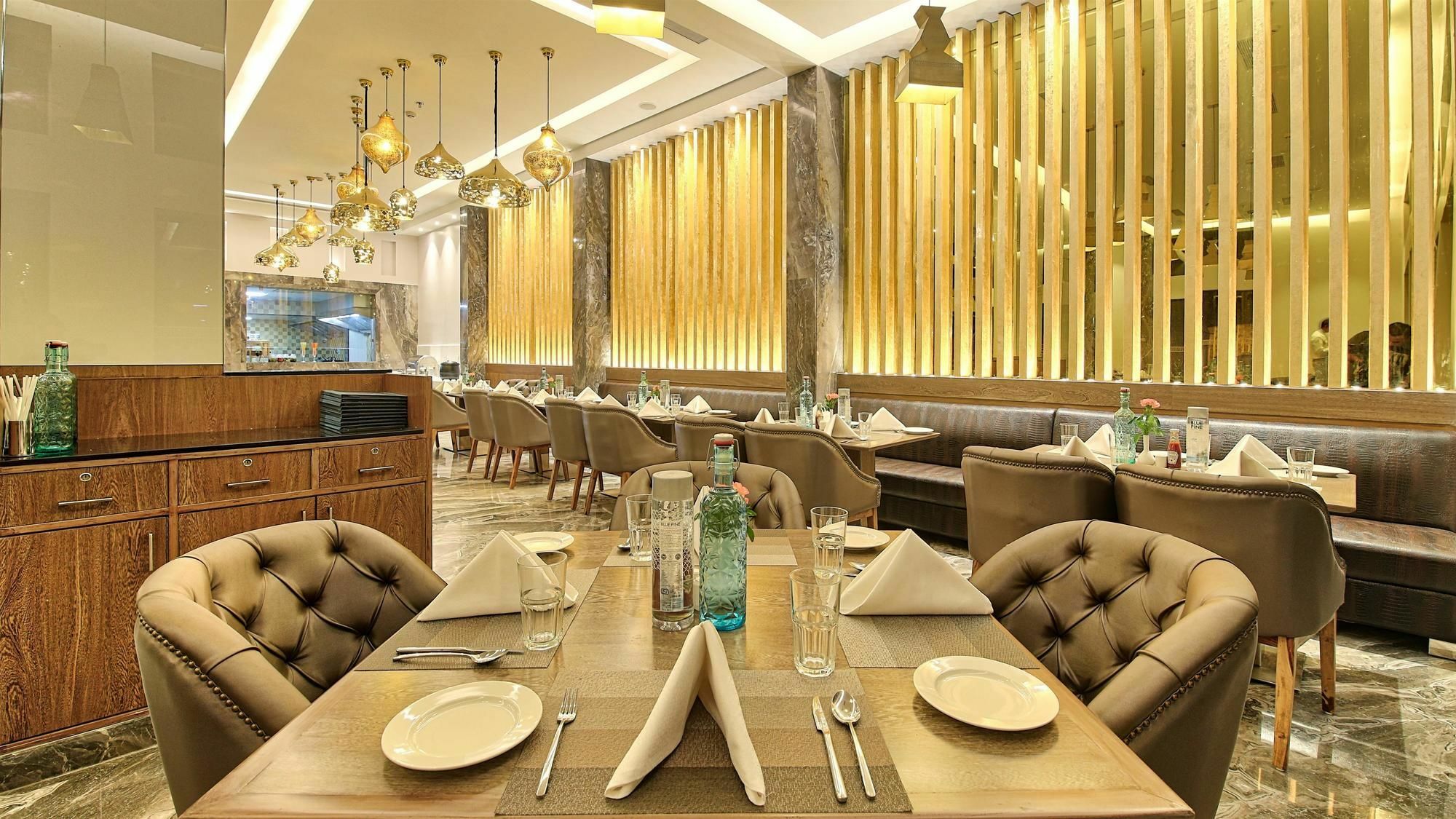 Golden Tulip Essential Jaipur Ξενοδοχείο Εξωτερικό φωτογραφία