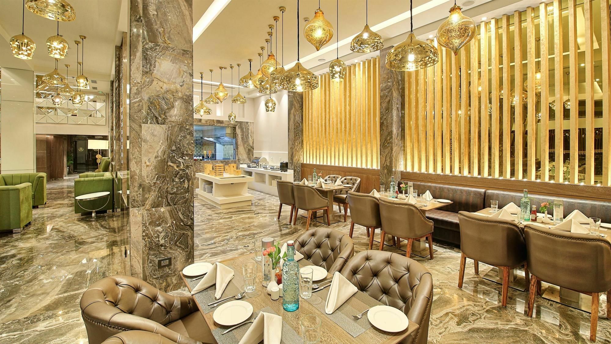 Golden Tulip Essential Jaipur Ξενοδοχείο Εξωτερικό φωτογραφία